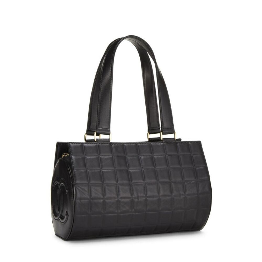 Authentic Chanel Vintage Quilted Barrel Bag - Serial 7268481 (2002-2003)